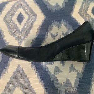 FS/NY ballet “flats” with low wedge heel (ladies 6)